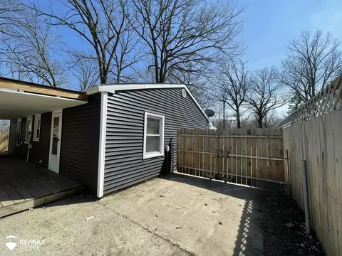 2415 Beta, Flint, MI 48506 photo 19