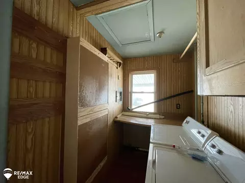 2415 Beta, Flint, MI 48506 photo 17
