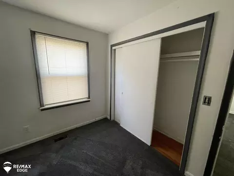 2415 Beta, Flint, MI 48506 photo 11