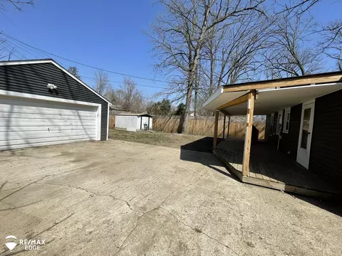 2415 Beta, Flint, MI 48506 photo 20