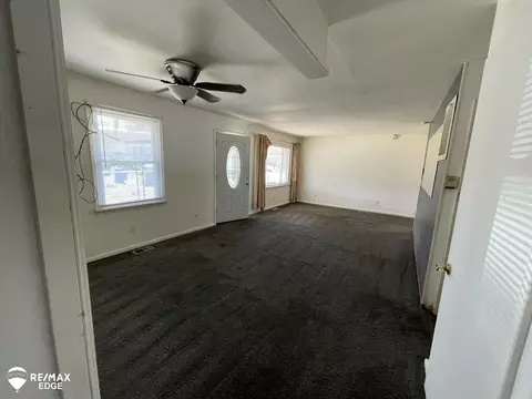 2415 Beta, Flint, MI 48506 photo 4