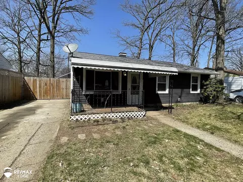 2415 Beta, Flint, MI 48506 photo 3
