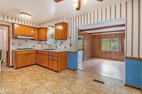 Kitchen - 2366 Edwin, Warren, MI 48092 photo 1 of 4