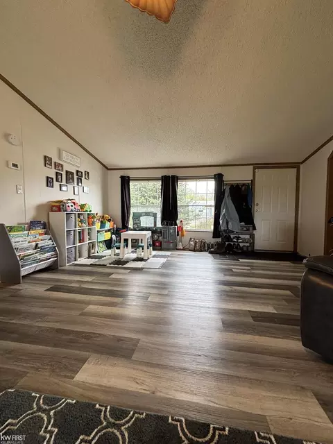 Living - 384 River Birch, Flint, MI 48506 photo 5 of 5