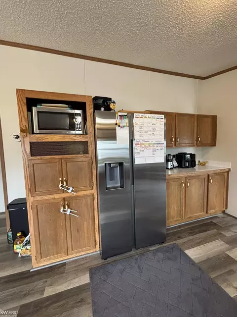 Kitchen - 384 River Birch, Flint, MI 48506 photo 3 of 3