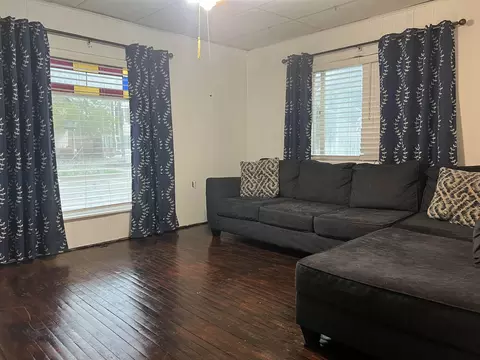 Living - Undisclosed, Owosso, MI 48867 photo 1 of 2