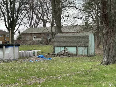 Exterior - 3380 S Custer, Monroe, MI 48161 photo 3 of 7