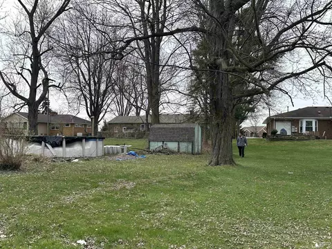 Exterior - 3380 S Custer, Monroe, MI 48161 photo 4 of 7