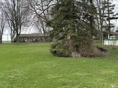 Exterior - 3380 S Custer, Monroe, MI 48161 photo 5 of 7