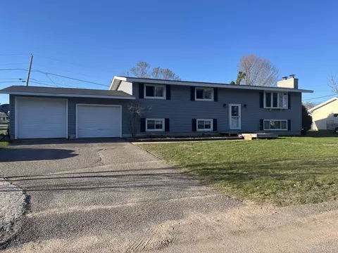 1740 Southwood, Ishpeming, MI 49849 photo 2