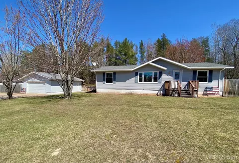 144 Sheryl, Marquette, MI 49855