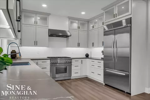 Kitchen - 49 Golfside, Saint Clair, MI 48079 photo 5 of 6