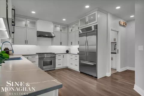 Kitchen - 49 Golfside, Saint Clair, MI 48079 photo 4 of 6