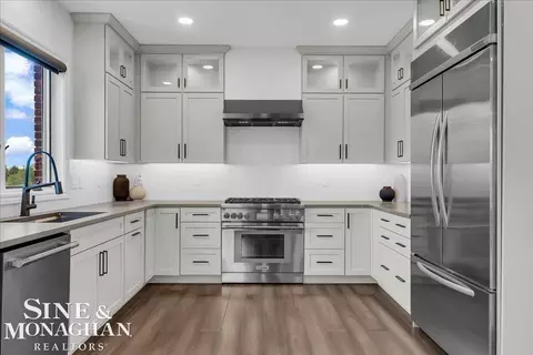Kitchen - 49 Golfside, Saint Clair, MI 48079 photo 2 of 6