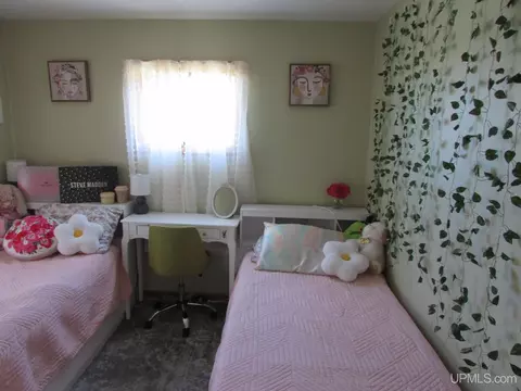 Bedroom - 25485 Opal Rd, Watton, MI 49970 photo 6 of 7