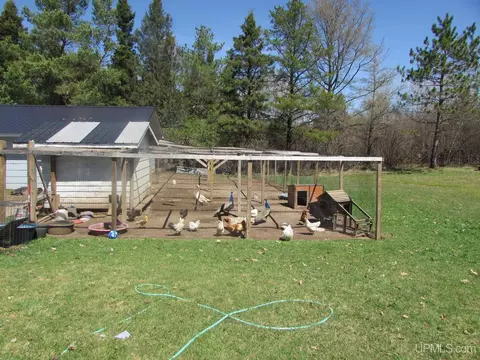 Exterior - 25485 Opal Rd, Watton, MI 49970 photo 4 of 14