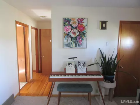 Entry Way - 25485 Opal Rd, Watton, MI 49970 photo 1 of 1