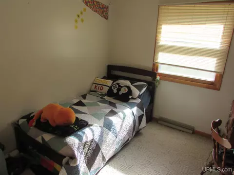 Bedroom - 25485 Opal Rd, Watton, MI 49970 photo 2 of 7