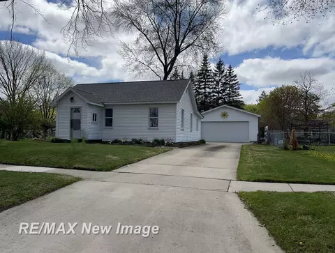 1609 Swede, Midland, MI 48642