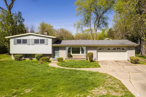 7219 Kenilworth, Lambertville, MI 48144