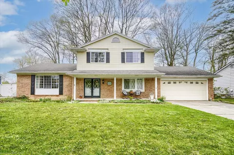 413 Dutch Ml, Flushing, MI 48433