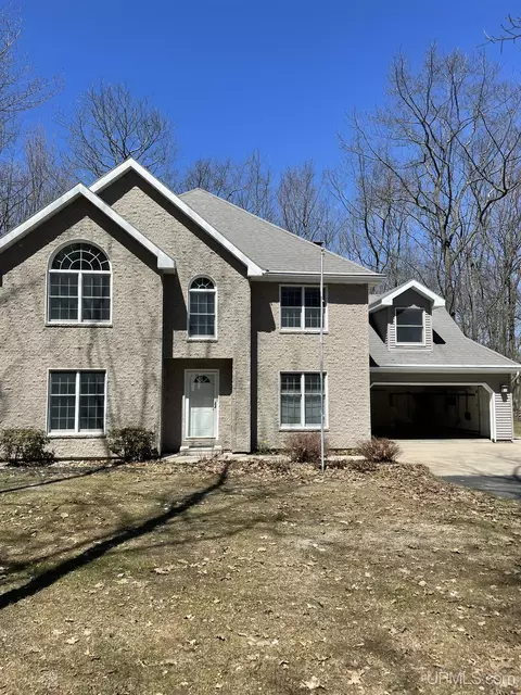 7685 Summit 1955, Gladstone, MI 49837