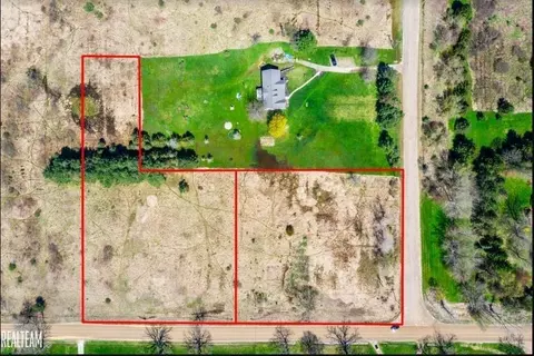 00 Mack, Leonard, MI 48367