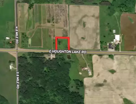 23043 David, Lake City, MI 49651