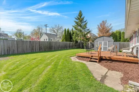 Exterior - 612 S 9th, Saint Clair, MI 48079 photo 3 of 4