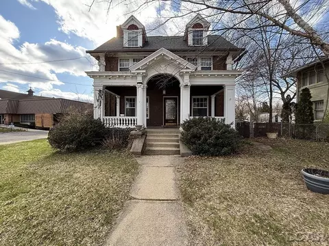 1504 Greenwood, Jackson, MI 49203