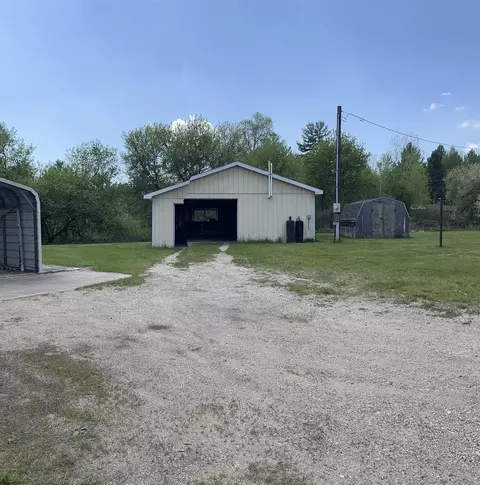 Exterior - 11640 E Briggs, Riverdale, MI 48877 photo 8 of 18