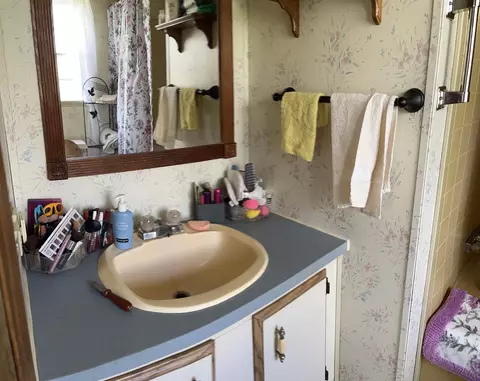 Bath - 11640 E Briggs, Riverdale, MI 48877 photo 1 of 4