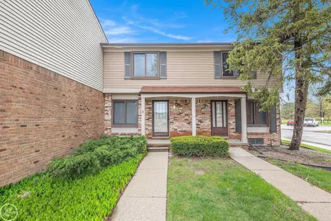 17084 Kingsbrooke #10, Clinton Township, MI 48038