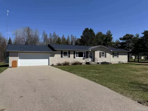 117 E Cemetery, Amasa, MI 49903