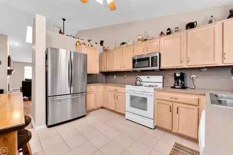 46261 Imperial, Macomb, MI 48044 photo 10
