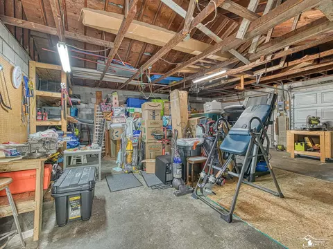 9320 Douglas, Temperance, MI 48182 photo 38