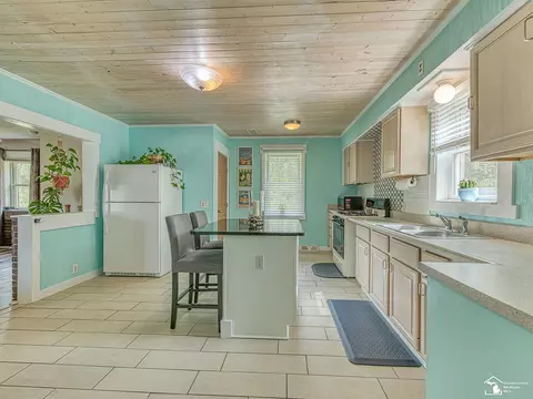 9320 Douglas, Temperance, MI 48182 photo 10