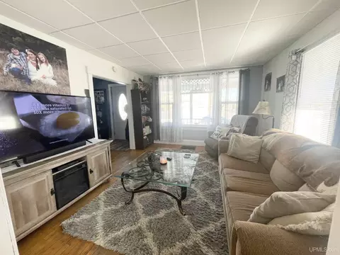 Living - 210 S 8th, Escanaba, MI 49829 photo 1 of 2