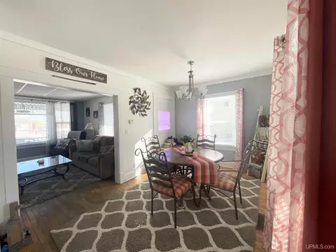 Dining - 210 S 8th, Escanaba, MI 49829 photo 1 of 3