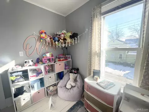 Bedroom - 210 S 8th, Escanaba, MI 49829 photo 2 of 4