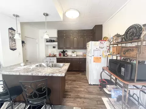 Kitchen - 210 S 8th, Escanaba, MI 49829 photo 1 of 2