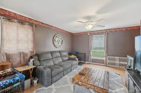 2924 E Vly, Adrian, MI 49221 photo 5