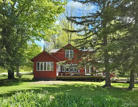 n15505 Black River Road, Ironwood, MI 49938