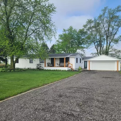 1776 S Sisson, Blissfield, MI 49228