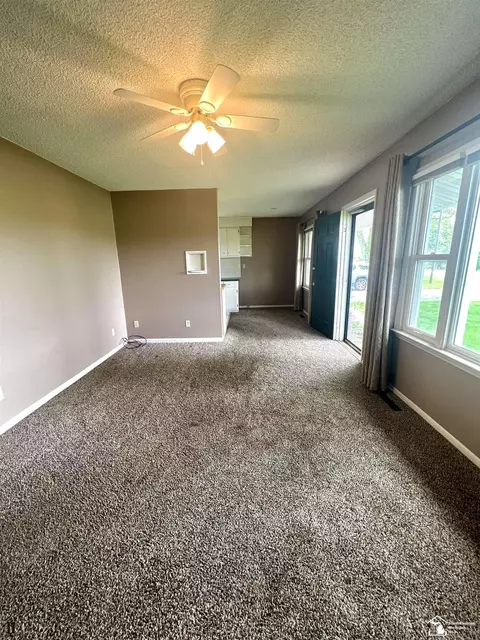 Living - 276 E Rauch, Temperance, MI 48182 photo 4 of 4