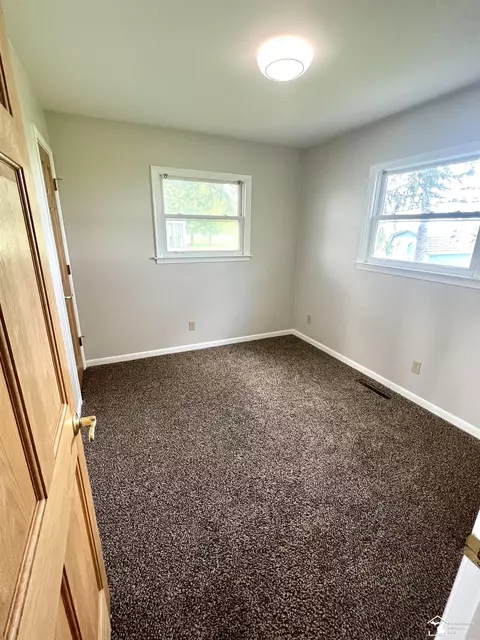 Bedroom - 276 E Rauch, Temperance, MI 48182 photo 2 of 5