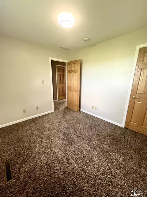 Bedroom - 276 E Rauch, Temperance, MI 48182 photo 3 of 5