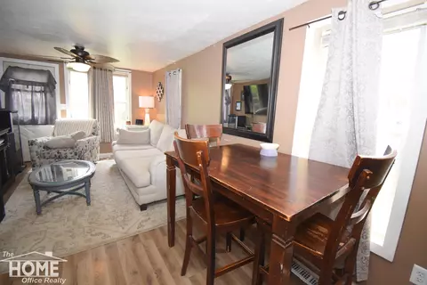 Dining - 1244 S Pearce, Owosso, MI 48867 photo 1 of 1