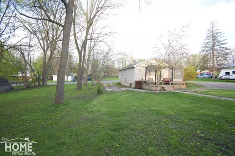 Exterior - 1244 S Pearce, Owosso, MI 48867 photo 5 of 5