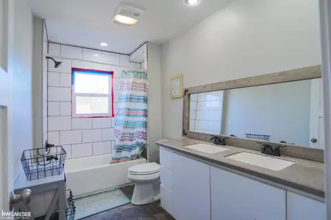 Bath - 20195 32 Mile, Armada, MI 48005 photo 2 of 4